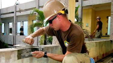 El sueldo mínimo en la Florida es 8.46 dólares por hora, antes de pagar impuestos.