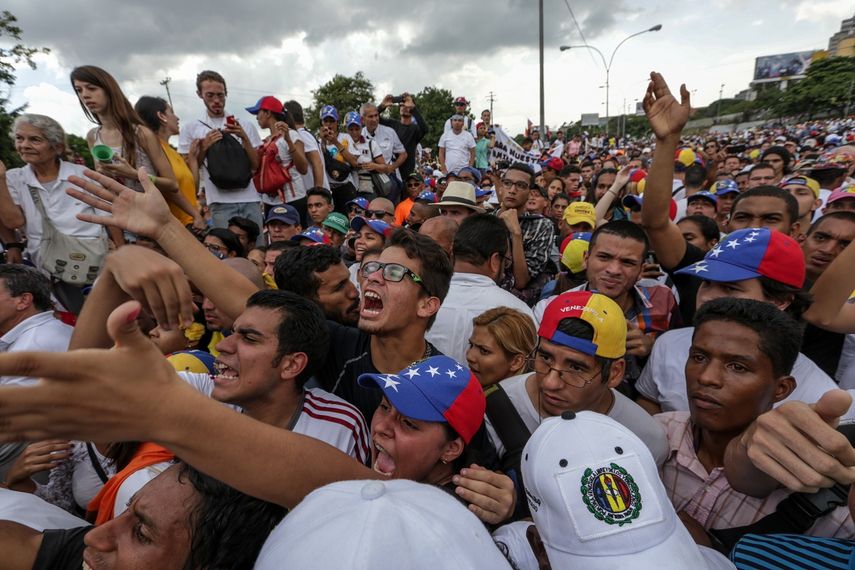 Los más de 8 millones de venezolanos que manifestaron en todas las ciudades demuestran la fuerza de un pueblo que quiere y exige el cambio en el país y es la convocatoria a la protesta pacífica en la calle la que definitivamente ha logrado unir a todos l