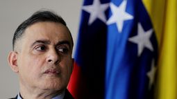 Saab señaló que se ha intentado lanzar una campaña en su contra al señalar que solo atiende a sectores oficialistas.