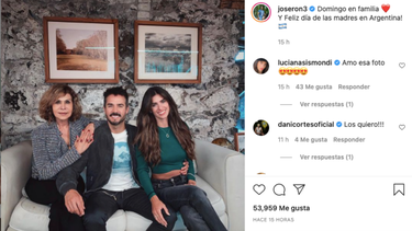 José Ron con su mamá y su novia