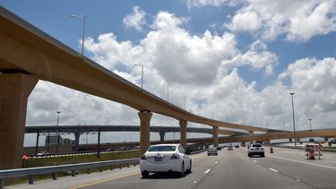 La autopista 836, también llamada Dolphin Expressway, es uno de los seis corredores del Smart Plan que podría tener un carril de autobuses rápidos.