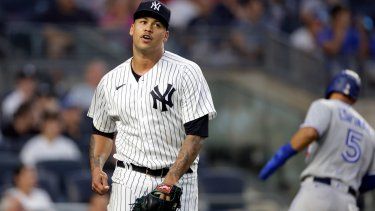 El pitcher de los Yanquis de Nueva York, Frankie Montas, tras permitir un sencillo en el juego ante los Azulejos de Toronto, el 18 de agosto de 2022.&nbsp;
