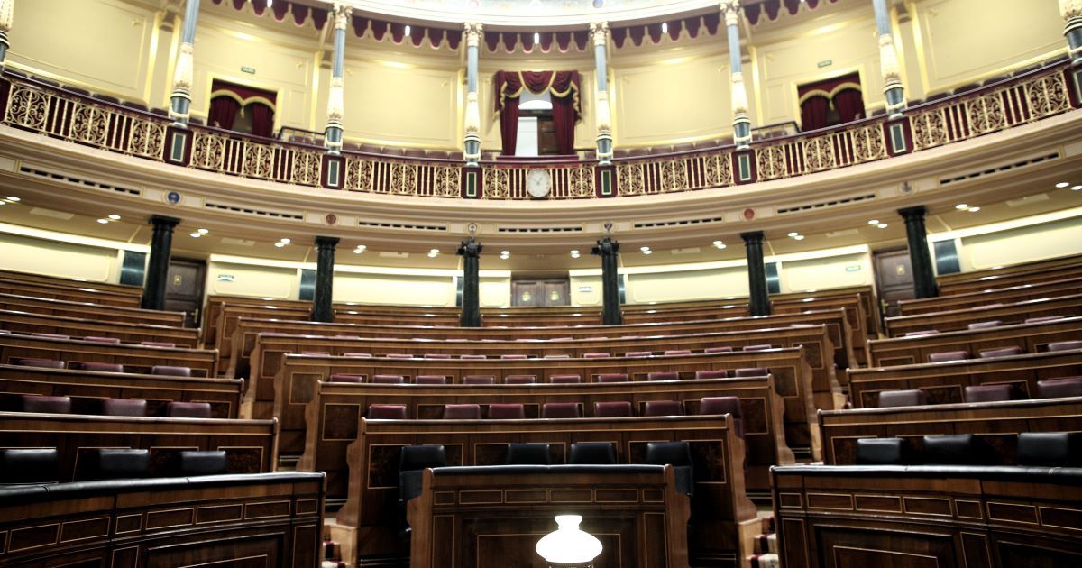 Congreso de España paga más de 31.000 euros al año a asesora de Podemos ligada a grupo terrorista pro-Hamás