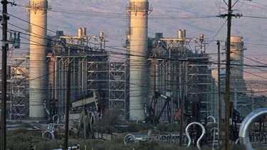 Planta de procesamiento de crudo en California.