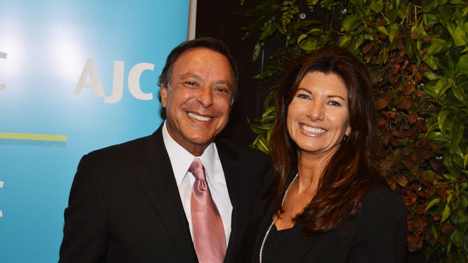 Mike y Constance Fernández  