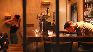 La venta de bebidas alcoh&oacute;licas representa la mayor entrada de ganancias en bares.