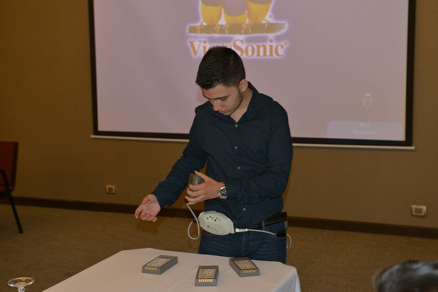 Fotografía cedida por la Agencia OIM Comunicación, del colombiano Andrés Hernández, uno de los primeros pacientes de Sudamérica con el dispositivo de asistencia ventricular HeartMate.