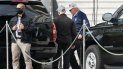 El presidente Donald Trump poco antes de subirse a su camioneta el 22 de noviembre de 2020, en la Casa Blanca, en Washington. El presidente Donald Trump poco antes de subirse a su camioneta el 22 de noviembre de 2020, en la Casa Blanca, en Washington.