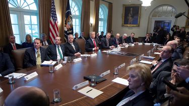 El presidente de Estados Unidos, Donald J.&nbsp;Trump, durante una reunión con miembros de su gabinete este miércoles en la Casa Blanca, Washington.