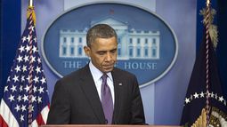 El presidente Barack Obama durante la intervención que hizo el jueves en la Casa blanca al conocerse el fallecimiento de Nelson Mandela. (AP)