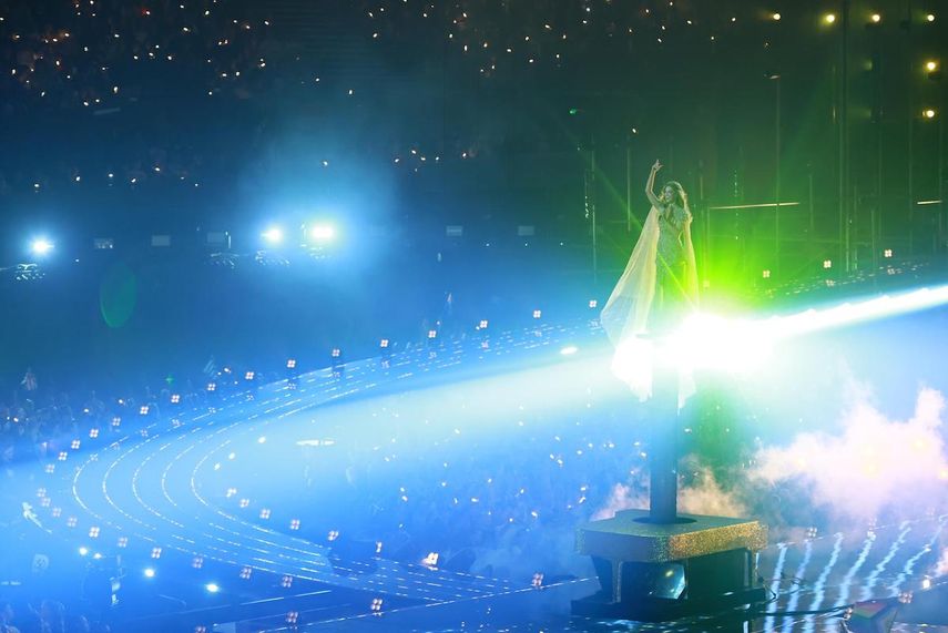 La australiana Delta Goodrem interpreta la canción Eclipse en la gran final de la 70ta edición de Eurovisión.&nbsp;