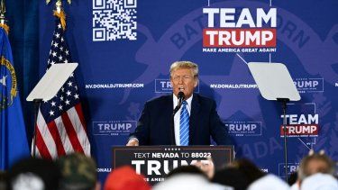 El expresidente de Estados Unidos y aspirante a la presidencia de 2024, Donald Trump, habla en un mitin de Compromiso con el Caucus en Las Vegas, Nevada, el 27 de enero de 2024.