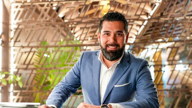 Alejandro Moredia, gerente del restaurante Zeru en Miami.