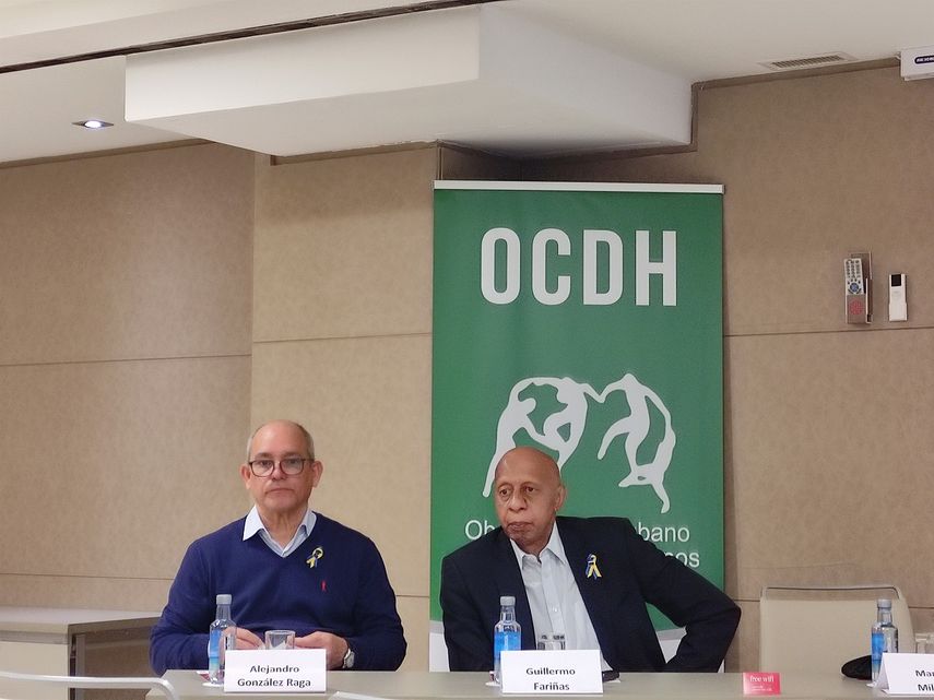 El director del Observatorio Cubano de Derechos Humanos (OCDH), Alejandro González, junto al opositor cubano Guillermo Fariñas. &nbsp;