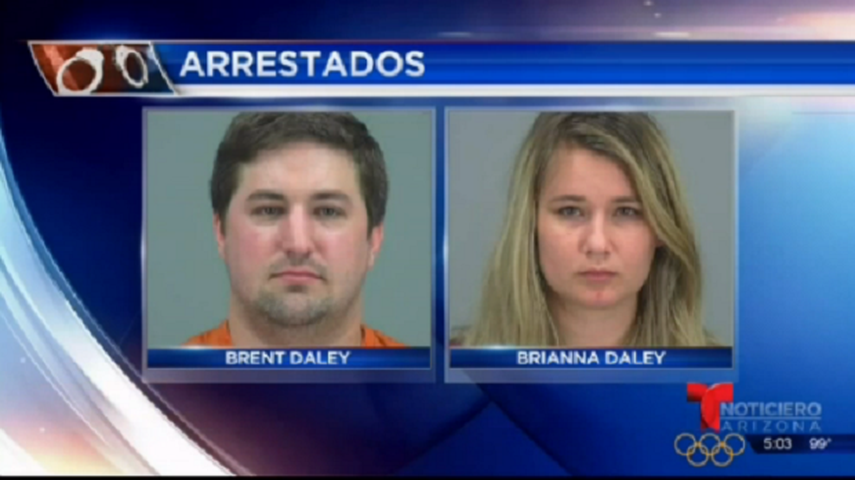 Brent Daley, de 27 años y Brianna Daley, de 25 fueron detenidos por las autoridades (CORTESÍA/TELEMUNDO51)