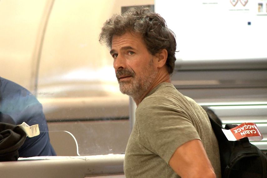 El actor Rodolfo Sancho en el aeropuerto Adolfo Suárez Madrid Barajas a 10 de Septiembre de 2023 en Madrid (España), tras llegar de su viaje a Tailandia en donde se reencontró con su hijo, Daniel Sancho.