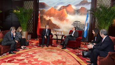 El presidente de Argentina, Mauricio Macri, junto al titular del Banco Mundial, Jim Yong Kim.&nbsp;