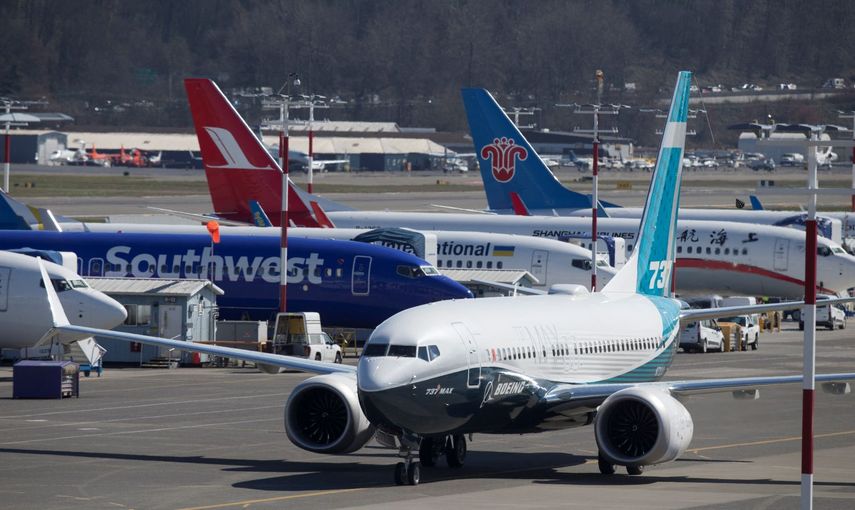 Un Boeing 737 MAX 7 luego de su primer vuelo oficial para obtener su certificación.