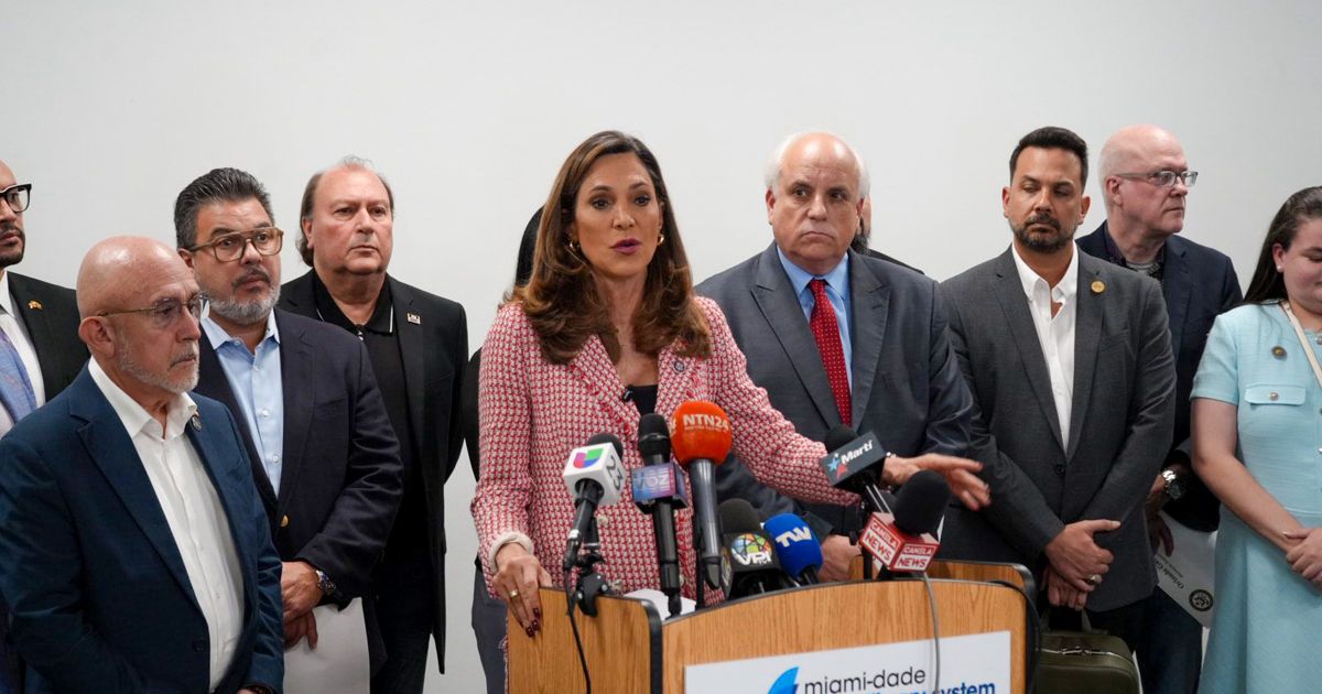 María Elvira Salazar presenta Ley Dignidad ante líderes hispanos como una solución pragmática