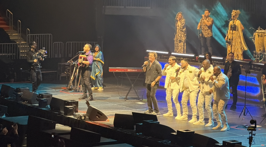 Miles de voces asumieron el protagonismo junto al intérprete samario en una jornada que recorrió buena parte de un catálogo musical.