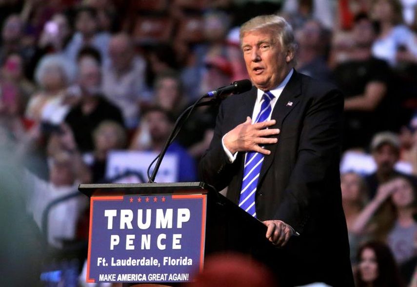 Trump insistió en que ha dicho algunas cosas estúpidas, aunque subrayó que son tan solo palabras y atacó al matrimonio Clinton por los escándalos sexuales del expresidente Bill Clinton