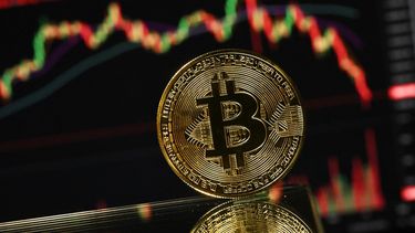 El bitcoin llegó en octubre de 2025 al cambio récord de 126.251 dólares.