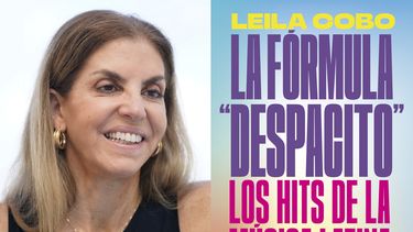 En esta combinación de fotos, la periodista colombiana especializada en música latina Leila Cobo habla de su nuevo libro, La fórmula Despacito (Decoding Despacito), en una entrevista en Key Biscayne, Florida, el martes 23 de febrero de 2021, izquierda, y la portada del libro.
