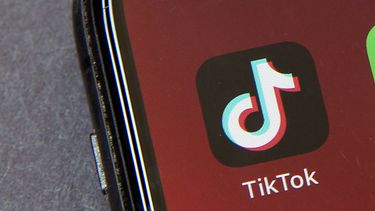 Esta foto del 7 de agosto del 2020, el logo de TikTok es visto en la pantalla de un celular en Beijing.&nbsp;