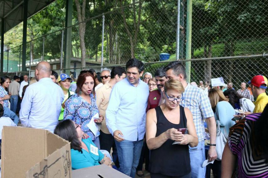 El alcalde del municipio Sucre, Carlos Ocariz, candidato para ser gobernador por el estado Miranda, se mide hoy en primarias.&nbsp;