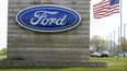 Logo de Ford en una de sus plantas de fabricación y montaje en Estados Unidos.