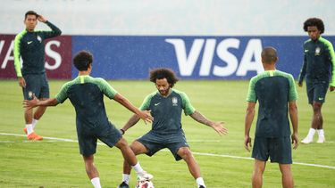 marcelo y fernandinho seran titulares ante belgica