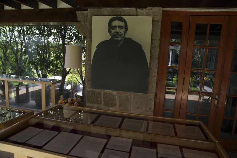 Una colección de cartas en una exposición en la casa del escritor colombiano Gabriel García Márquez en la Ciudad de México el 15 de junio de 2022.