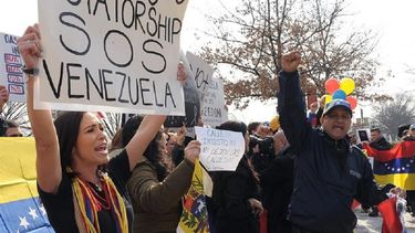 El pueblo venezolano protesta casi diariamente contra la dictadura de Maduro.