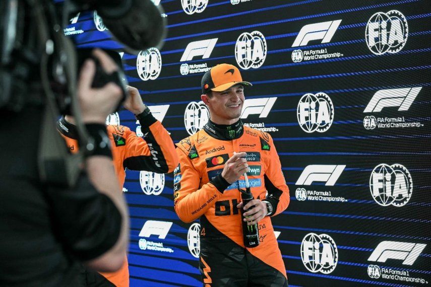 El piloto británico de McLaren, Lando Norris, reacciona después de conseguir la pole position en la sesión de clasificación del Gran Premio de Australia de Fórmula 1 en el Circuito Albert Park en Melbourne el 15 de marzo de 2025.