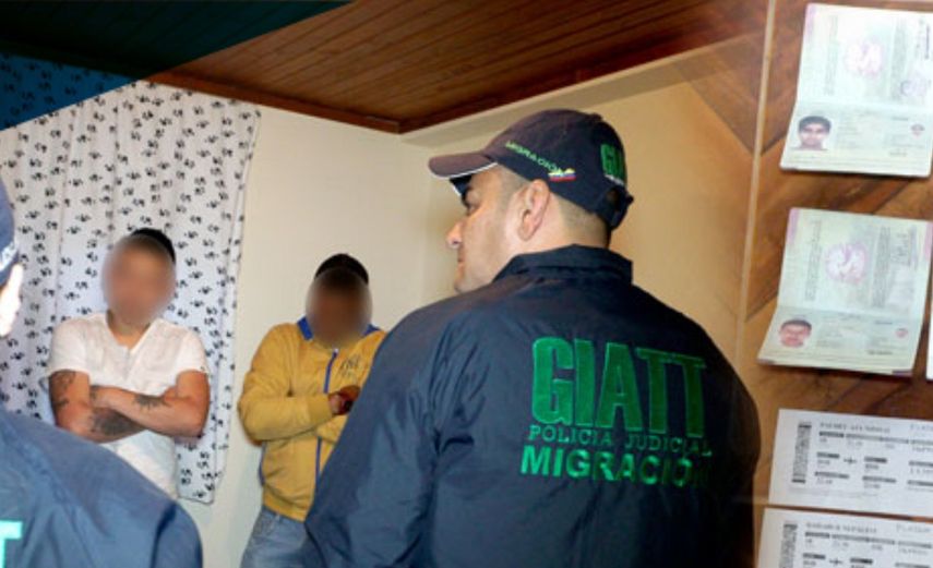 Agentes de&nbsp;Migración Colombia participaron en la operación que capturó a los implicados en el tráfico de migrantes.