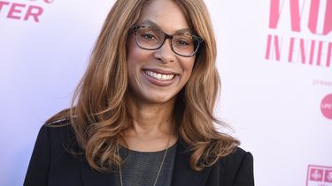Channing Dungey ha sido nombrada presidenta de Warner Bros. Television Group. Un nuevo estudio revela que la industria de la TV aún carece de diversidad detrás de cámara.