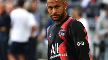 El delantero brasile&ntilde;o Neymar, del PSG, antes del partido frente a Burdeos en la liga francesa, el s&aacute;bado 28 de septiembre de 2019, en el estadio Matmut de Burdeos, Francia.&nbsp;