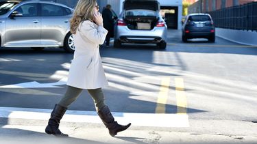 Los abrigos, las botas, las bufandas y hasta los guantes resaltan por estos días en el vestuario de los residentes de Miami.&nbsp;
