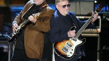 Foto tomada el 10 de marzo de 2008 de Don Wilson -con Bob Spalding a la izquierda- en la ceremonia del Salón de la Fama del Rock and Roll en Nueva York.&nbsp;