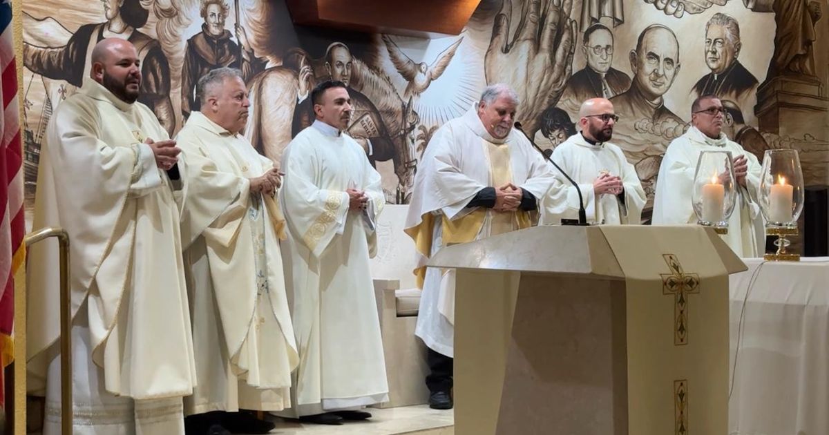 Celebran el centenario de Celia Cruz con una misa en la Ermita de la Caridad del Cobre