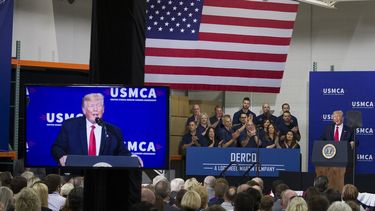 El presidente Donald Trump habla en Derco Aerospace Inc., subsidiaria de Lockheed Martin, el viernes 12 de julio del 2019, en Milwaukee.