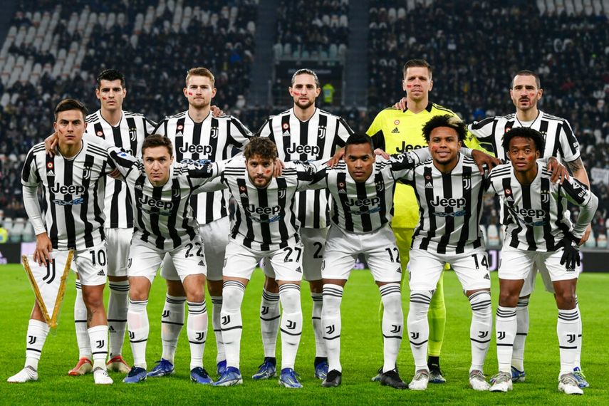 Los jugadores Juventus previo al partido contra Atalanta por la Serie A italiana, el sábado 27 de noviembre de 2021.