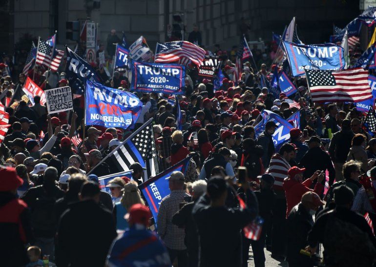 Ciudadanos que apoyan al presidente Donald Trump se manifestaron en Washington, DC, el 14 de noviembre de 2020.
