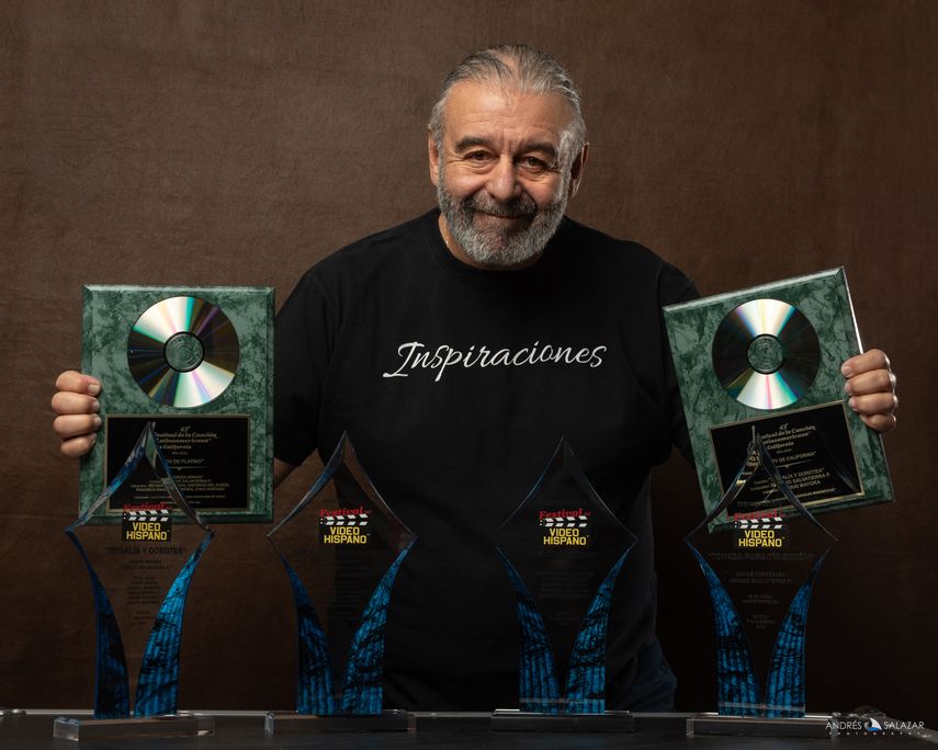 El compositor venezolano Ignacio Salvatierra Palacios une a varios artistas en el álbum Bolereando. Global Music Awards premió al músico.