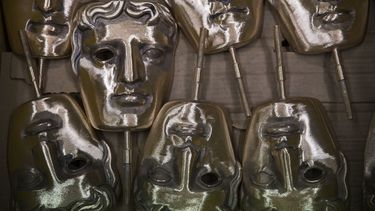 En esta foto del 31 de enero de 2020, m&aacute;scaras de bronce en una fundici&oacute;n en West Drayton, Middlesex, previo a la ceremonia de los premios BAFTA en febrero.