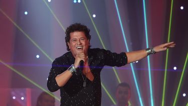 Carlos Vives actúa en un concierto en Bogotá, 2017.