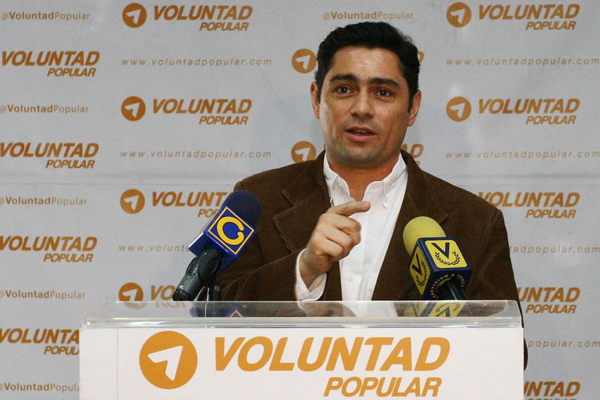 El polìtico venezolano, Calos Vecchio, conversó con el secretario general de la Organización de Estados Americanos OEA, Luis Almagro (CORTESÍA) 