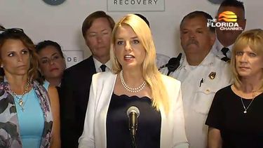 La fiscal general de Florida, Pam Bondi.