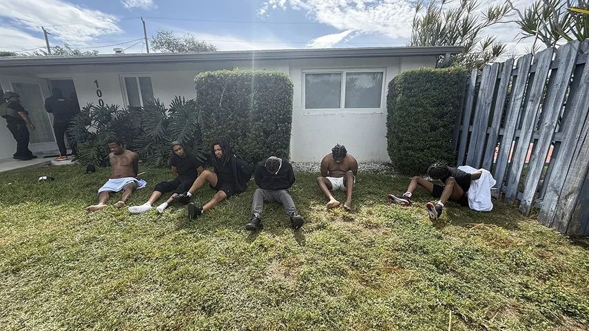 Momentos de la detención de los 11 sospechosos durante el operativo contra la banda ABK.