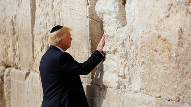 La futura estación ferroviaria llevará el nombre de Donald John Trump como agradecimiento por su valiente e histórica decisión de reconocer a Jerusalén como la capital del Estado de Israel.
